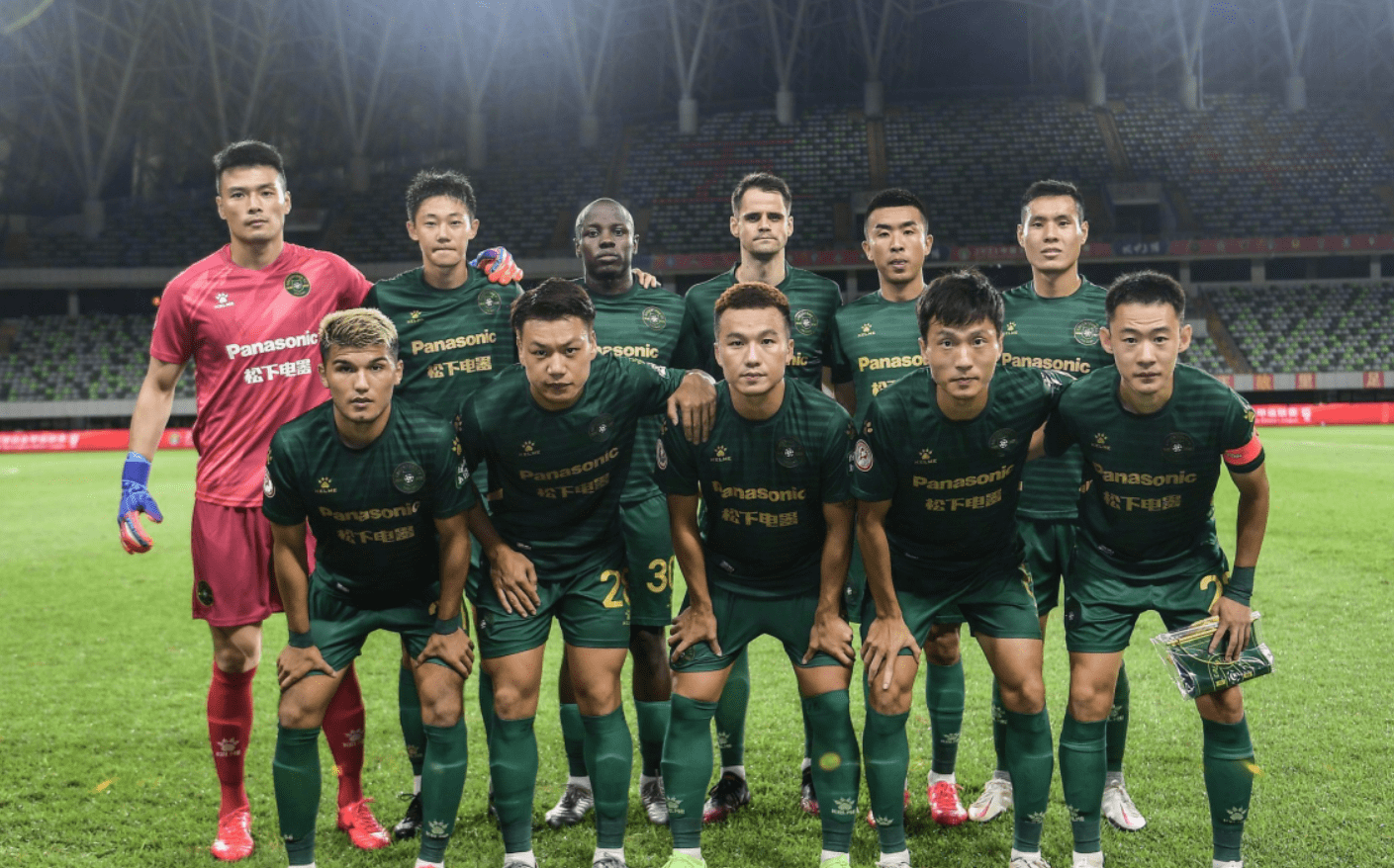 爱游戏网站 -那不勒斯迎中超关键赛，集结日官宣签约，态度坚定，赛程密集仍需轮换的简单介绍