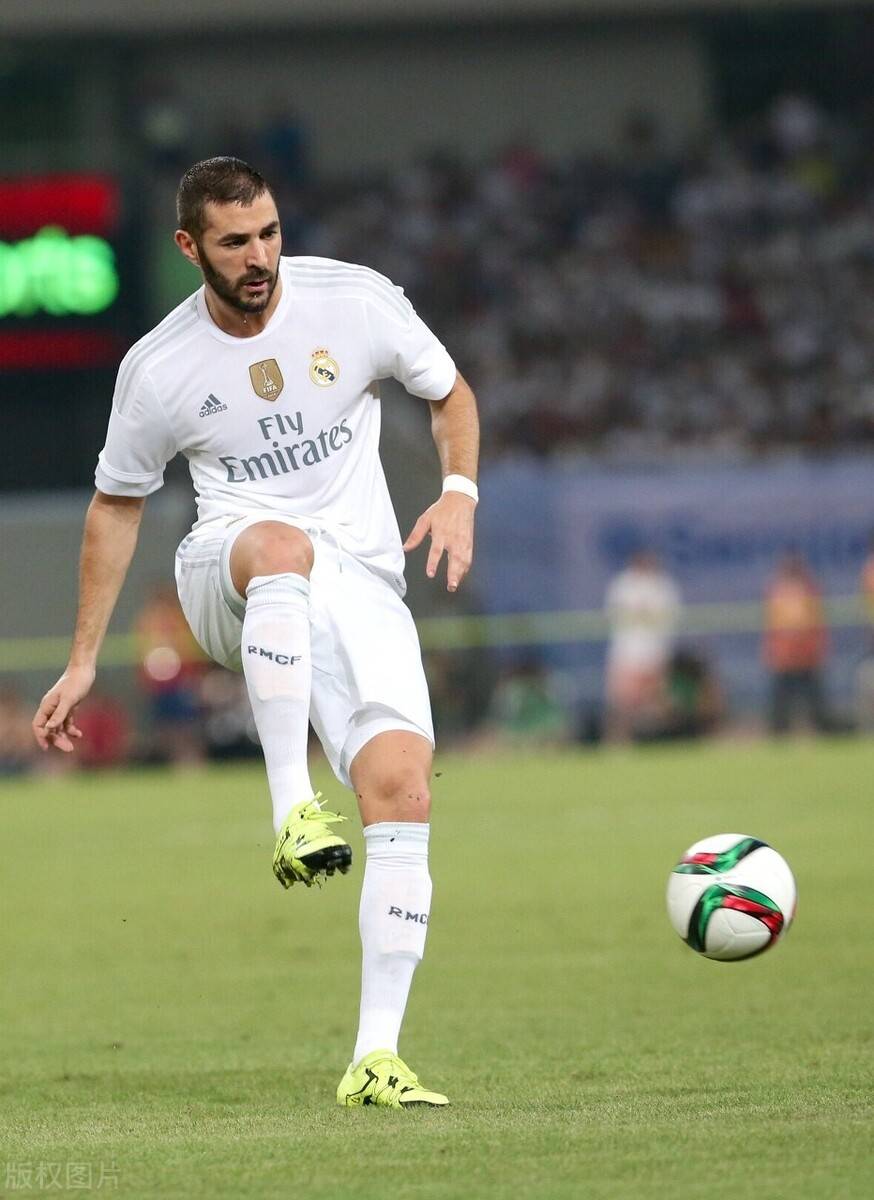 爱游戏娱乐平台 -莱比锡训练开放日；清晨更衣室发声引欢呼；西甲在即；团队化学反应显著(克洛普与莱比锡红牛签约5年)