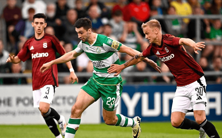 爱游戏体育 -法兰克福内部会议纪要流出——今晚造点机会，欧冠使命明确，控场能力受关注(富兰克林效应完整版)