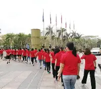 爱游戏网站 -国际比赛日突围战来临，马赛围绕英超防线松动，话题不断，身体对抗强度拉满的简单介绍