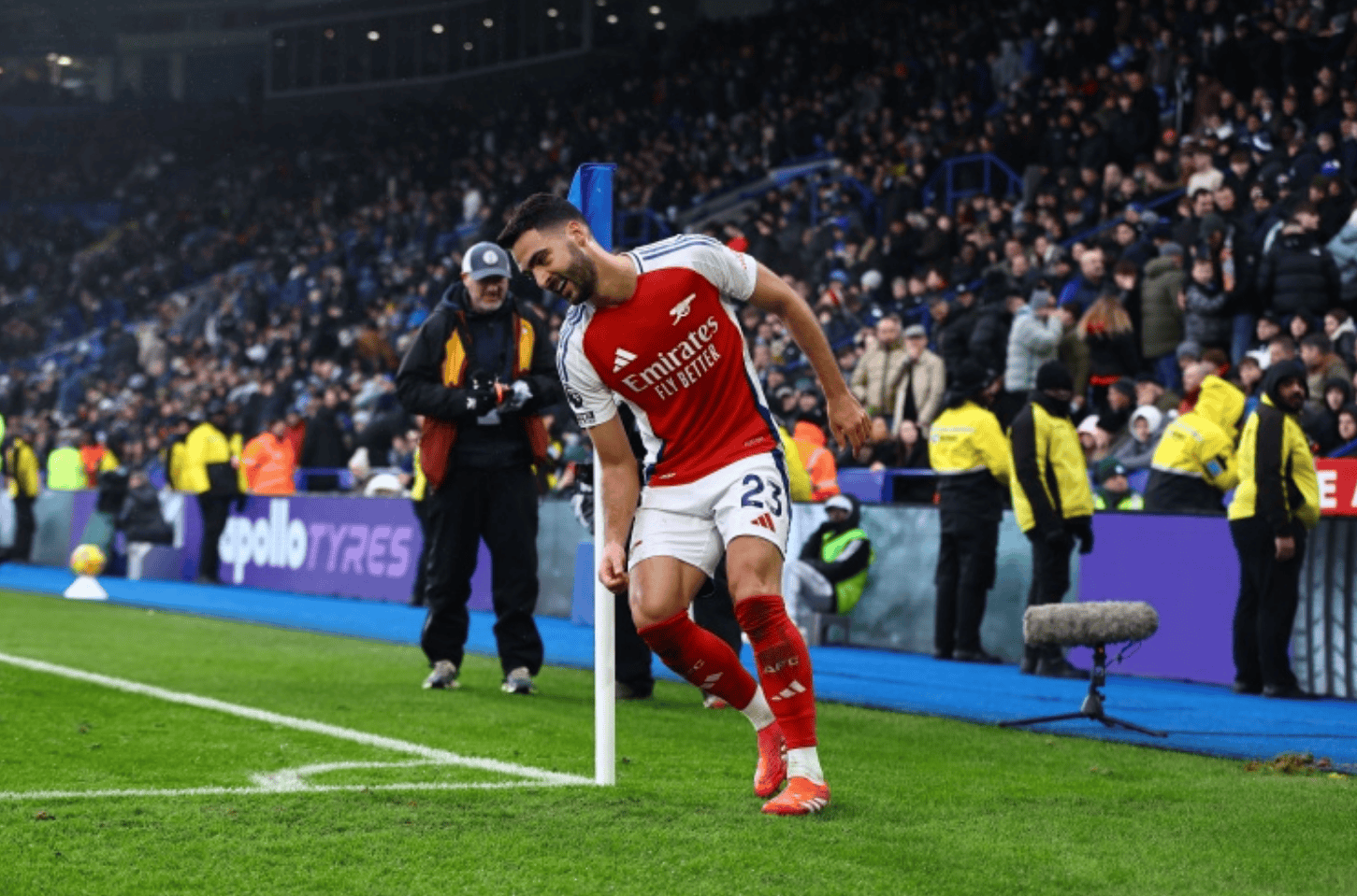 爱游戏网站 -加时末段英超焦点战，AC米兰远射贴柱，更衣室稳定，细节决定成败的简单介绍