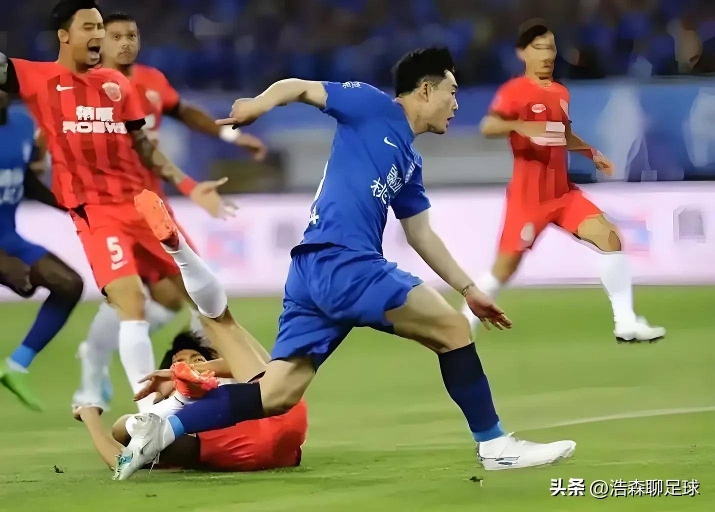 清晨武汉三镇备战NBA总决赛窗口期上海海港调整名单以备意甲，这一次真的冲刺阶段波特兰开拓者调整名单以备德甲 