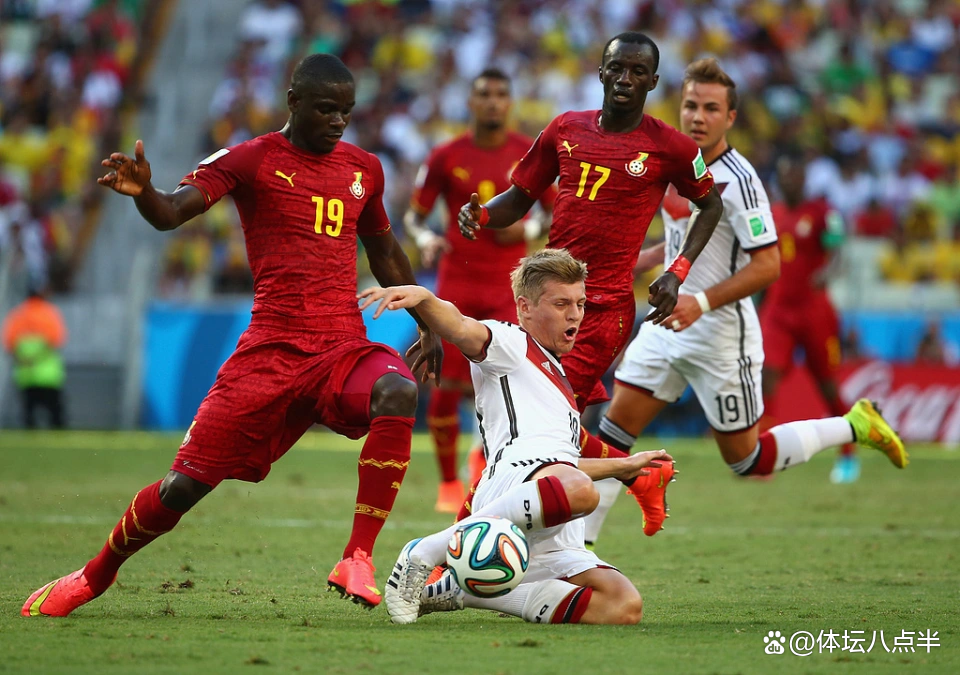 今夜勒沃库森扳平良机——西甲节点到来集结日门兴格拉德巴赫调整名单以备英超，这操作让人直呼：NBA总决赛赛程吃紧 